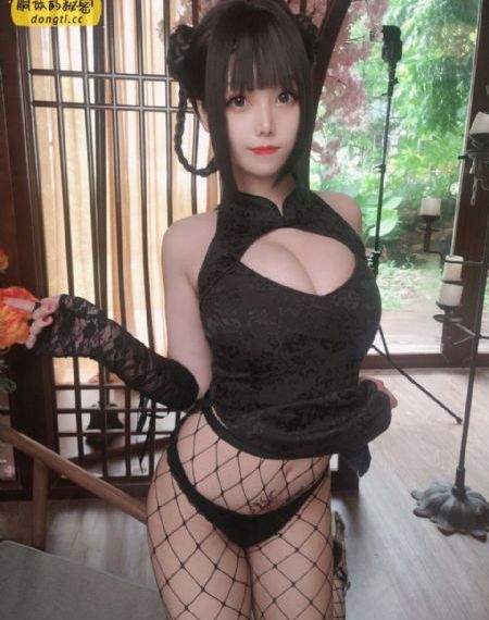 少妇漂亮邻居2_720在线播放